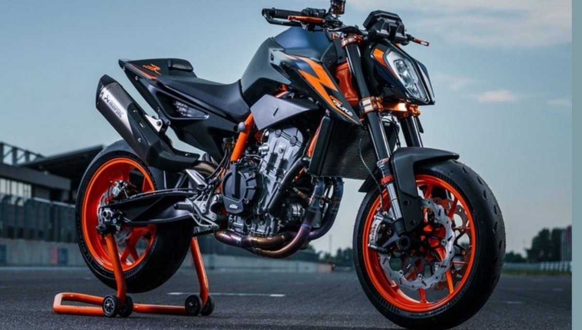 KTM 890 Duke R