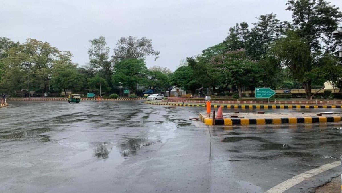 Aaj Ka Mausam